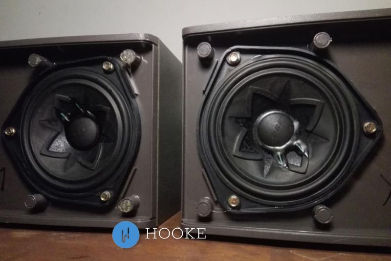 Bose 141 speakers